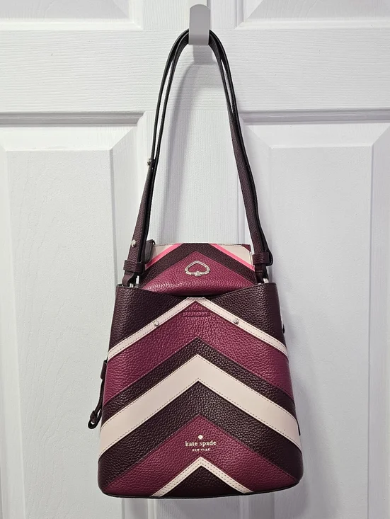 Kate Spade 2 PC SET - Marti Chevron Bucket Bag & Wallet - Picture 3 of 16